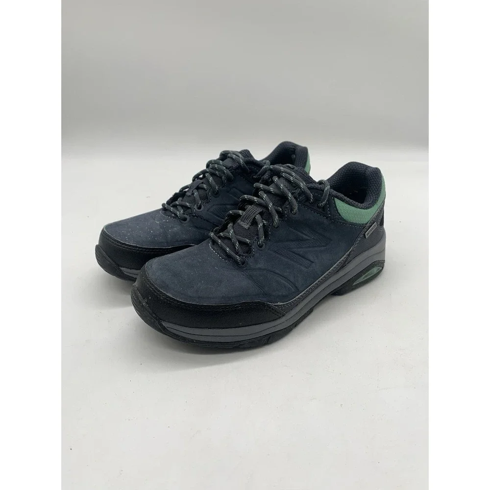 New Balance Trail Walking Shoes Womens 6 B US Lace Up Waterproof WW1300 v1